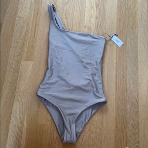 Jade swim evolve one piece in pebble size small NWT